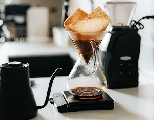 コーヒードリッパーの選び方とおすすめ：美味しい一杯を叶える器具のすべて